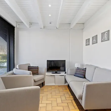 Holiday home Brik 2 P 200 *